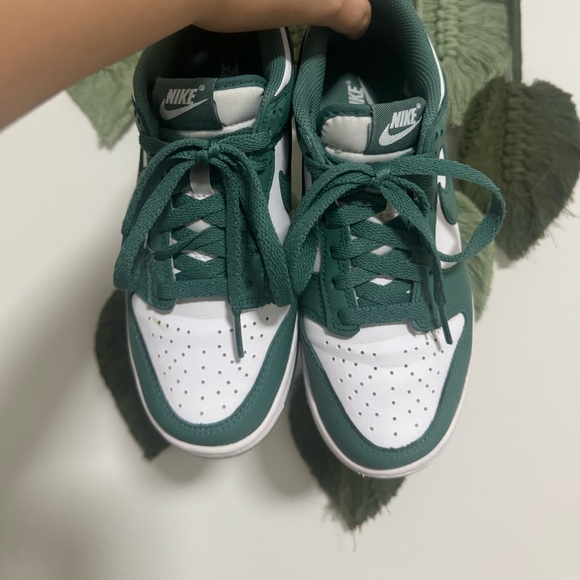 Nike dunks - Picture 2 of 5